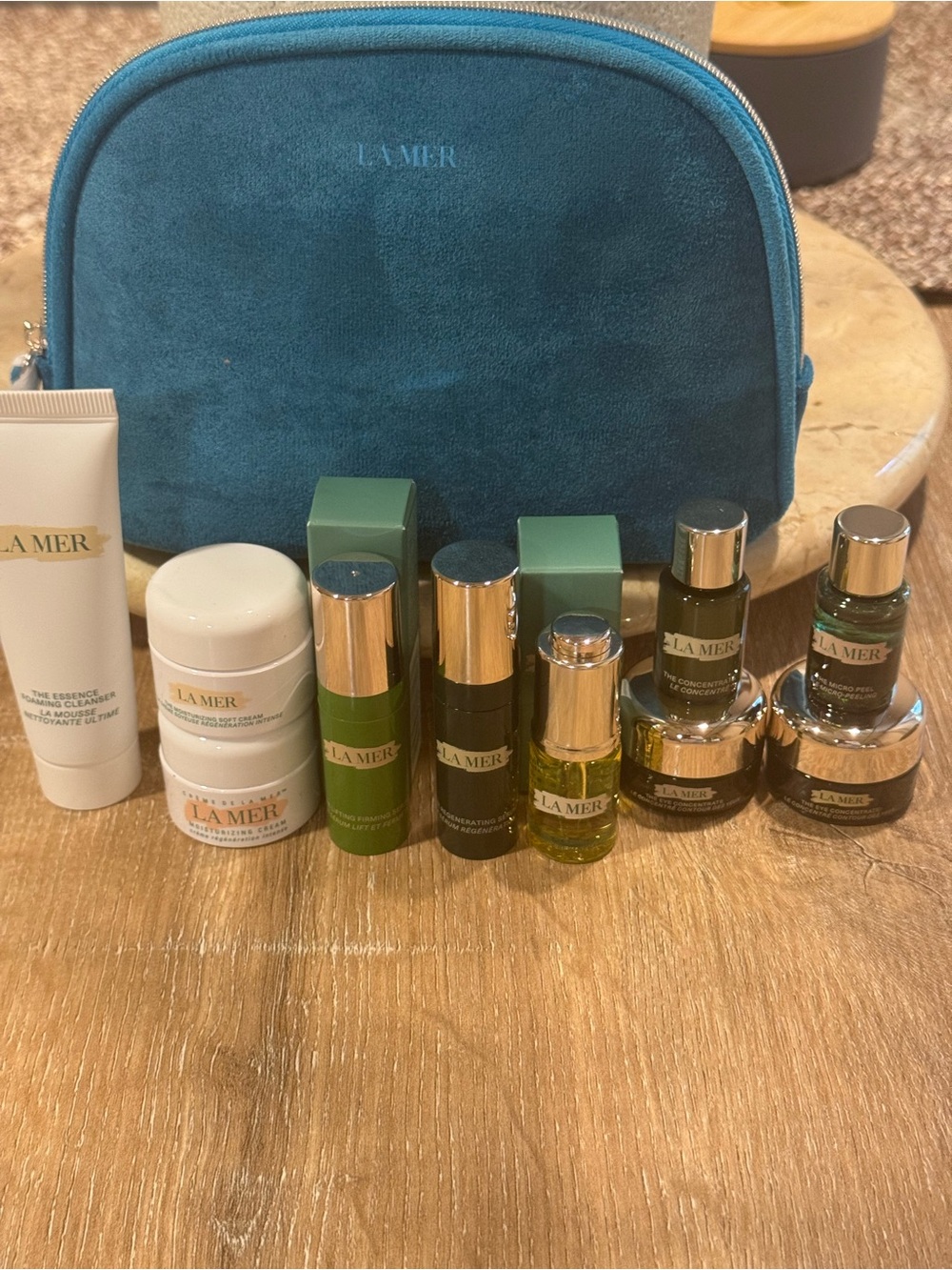 New 10pc La Mer Women's Skincare Set with Teal Travel Pouch